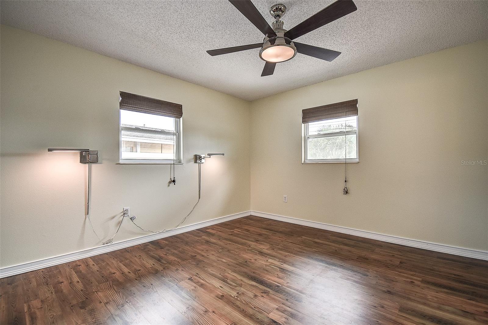 Image 23 of 48 For 600 91st Avenue N