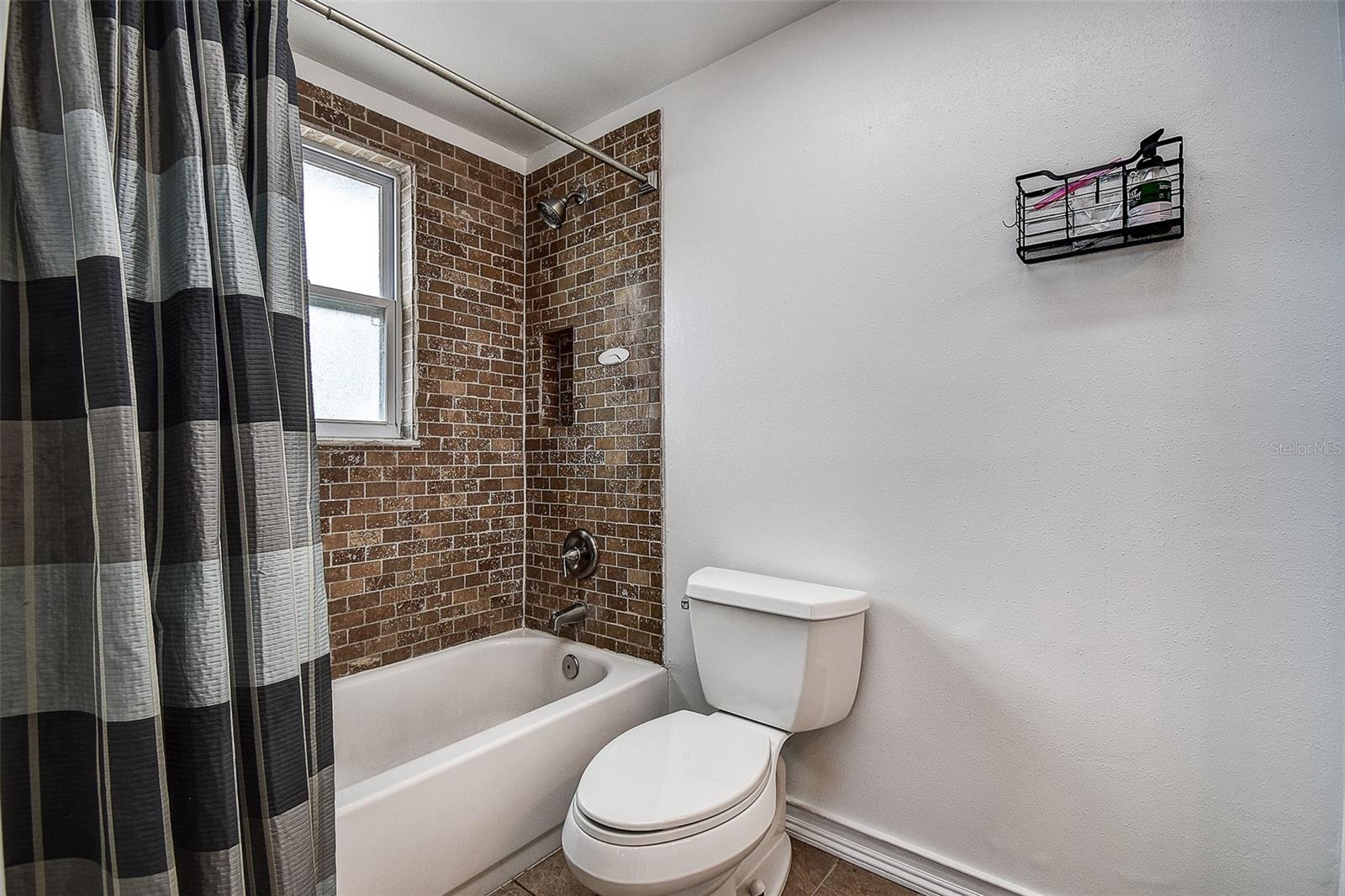 Image 27 of 48 For 600 91st Avenue N