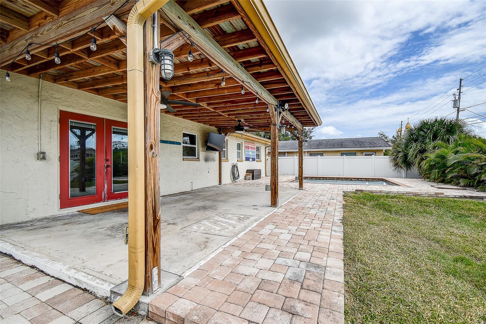 Image 33 of 48 For 600 91st Avenue N