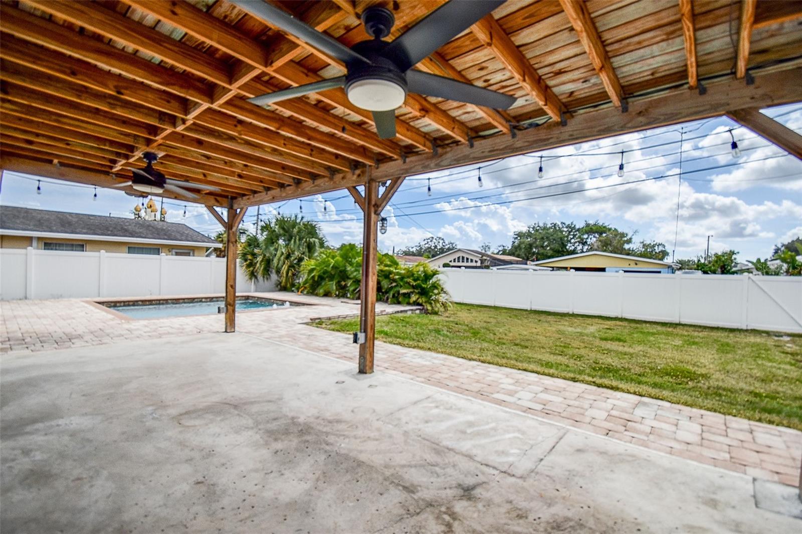 Image 35 of 48 For 600 91st Avenue N