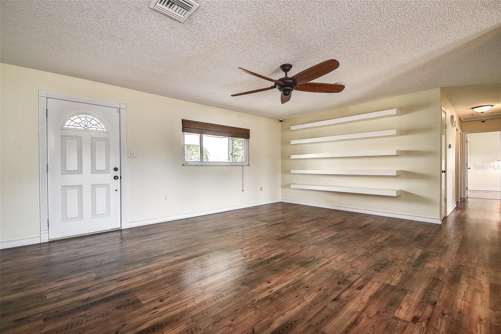 Image 5 of 48 For 600 91st Avenue N