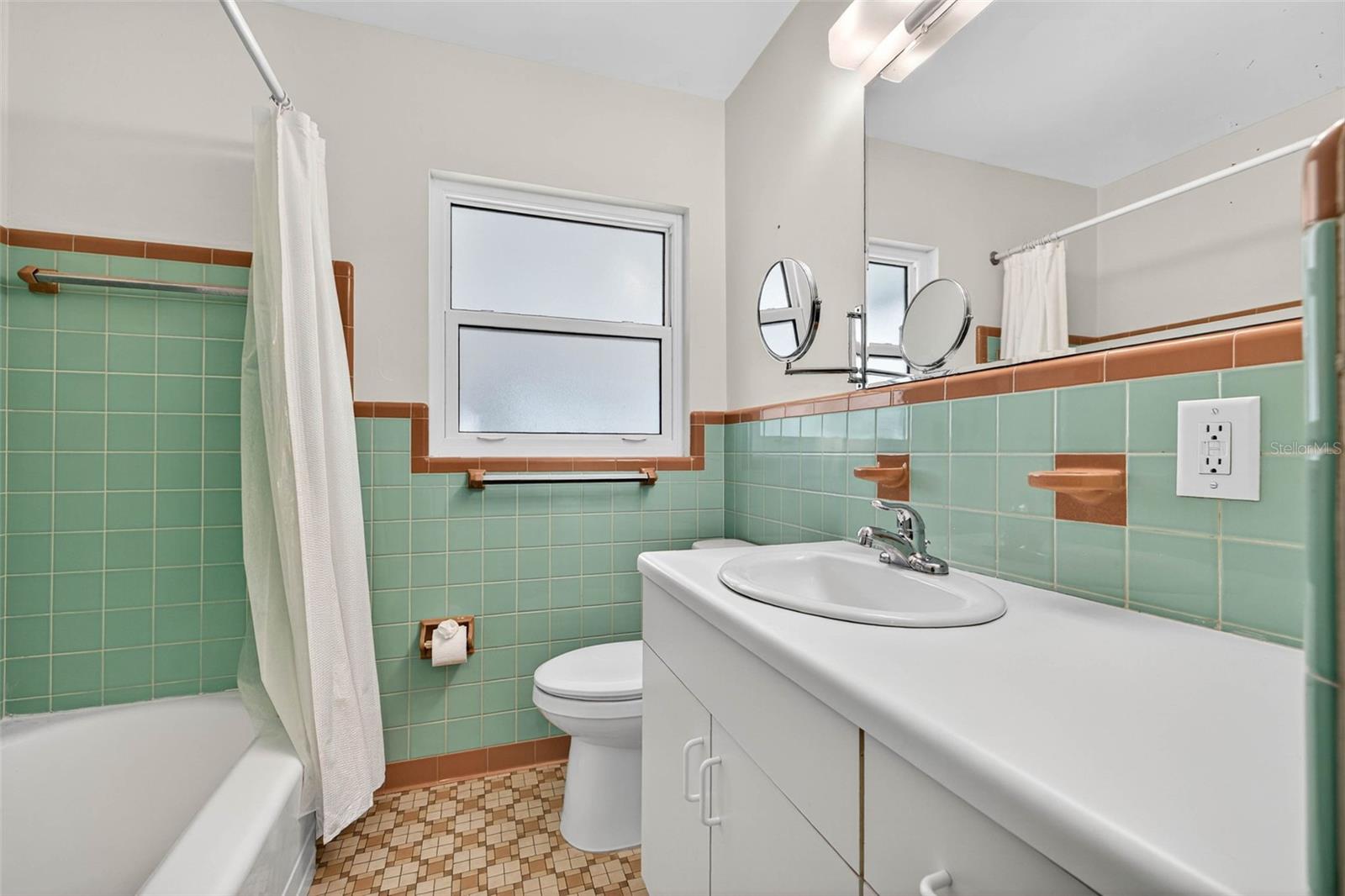 Image 11 of 20 For 2716 14th Street N