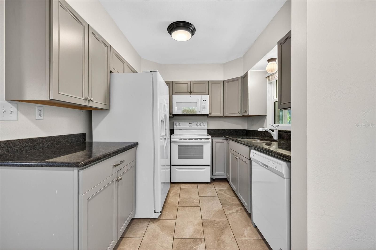 Image 7 of 20 For 2716 14th Street N