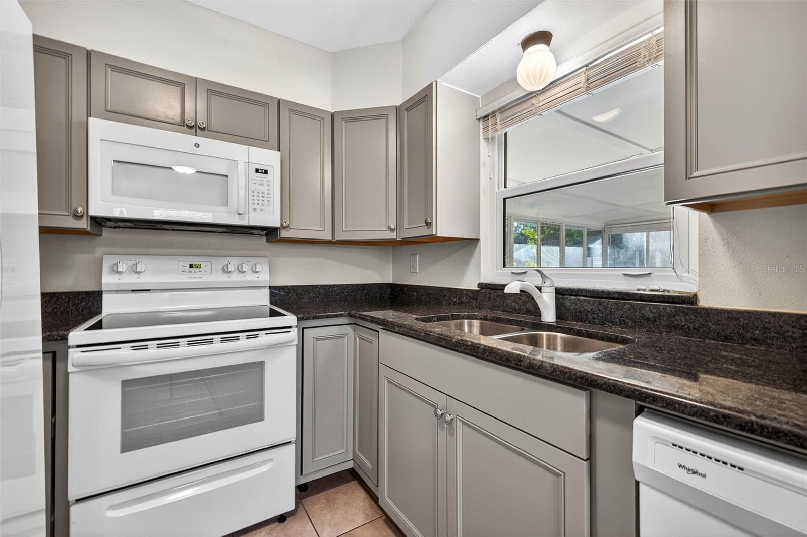 Image 9 of 20 For 2716 14th Street N