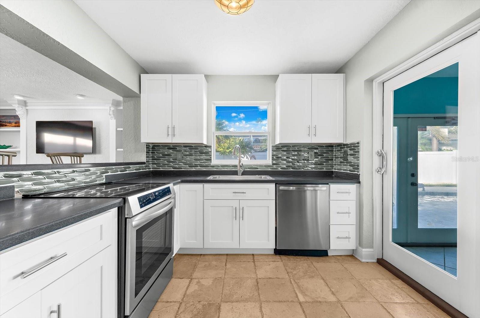 Image 12 of 51 For 111 17th Street