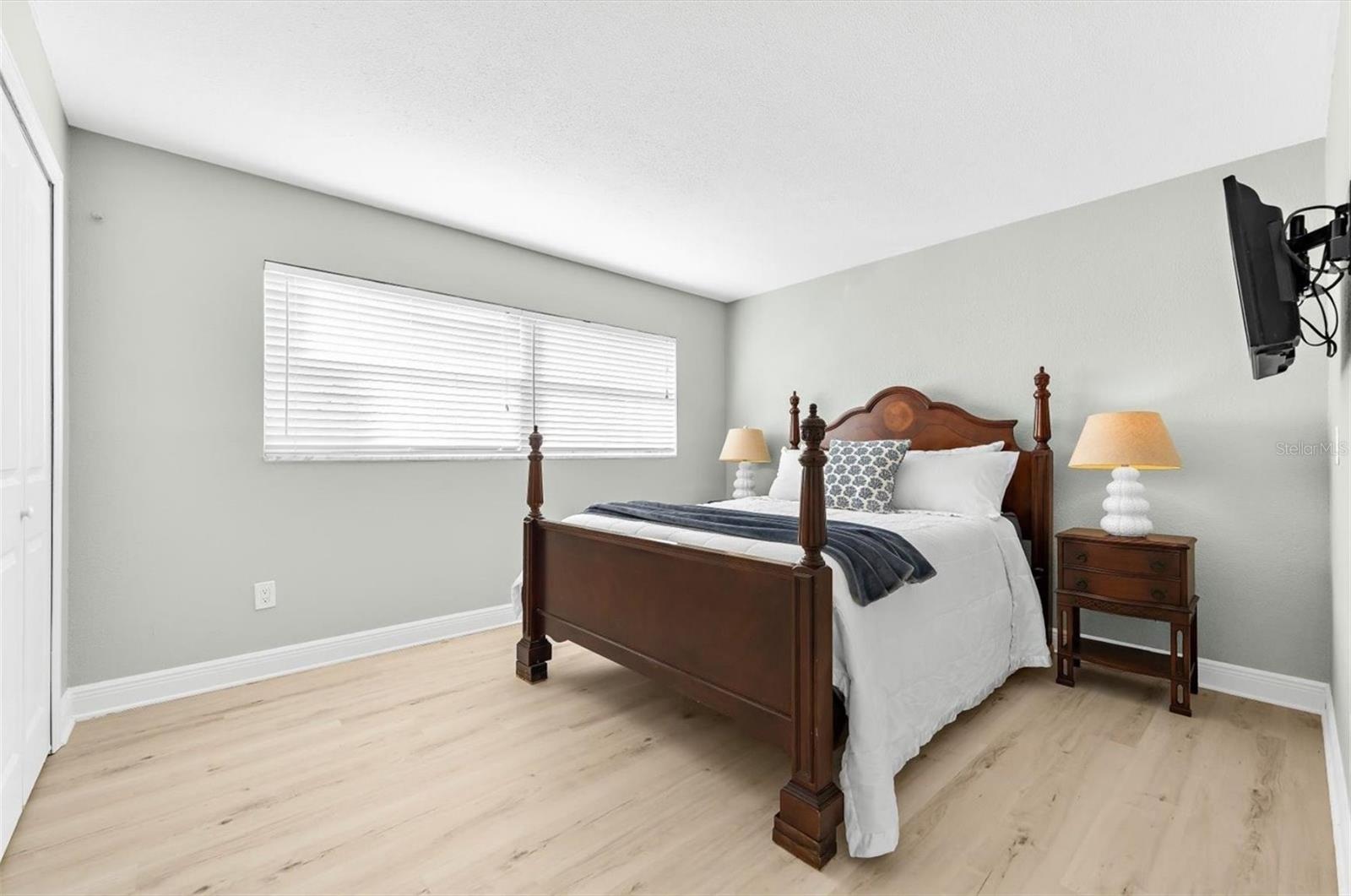 Image 35 of 51 For 111 17th Street