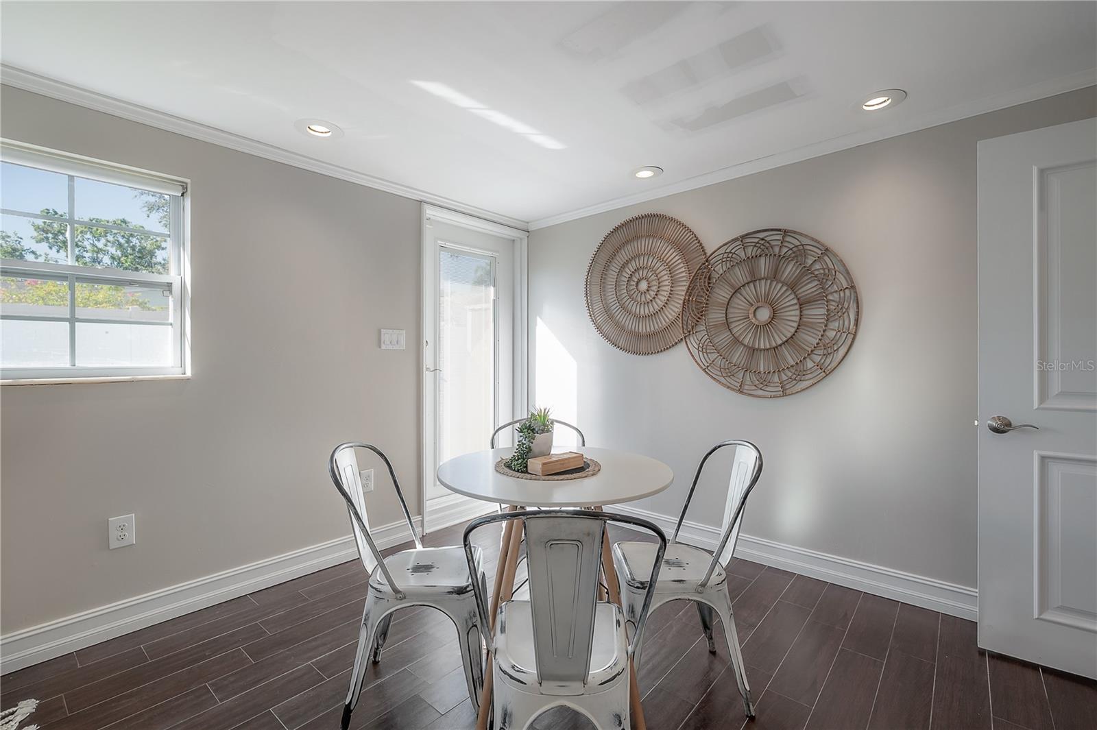 Image 23 of 36 For 4606 Oakellar Avenue