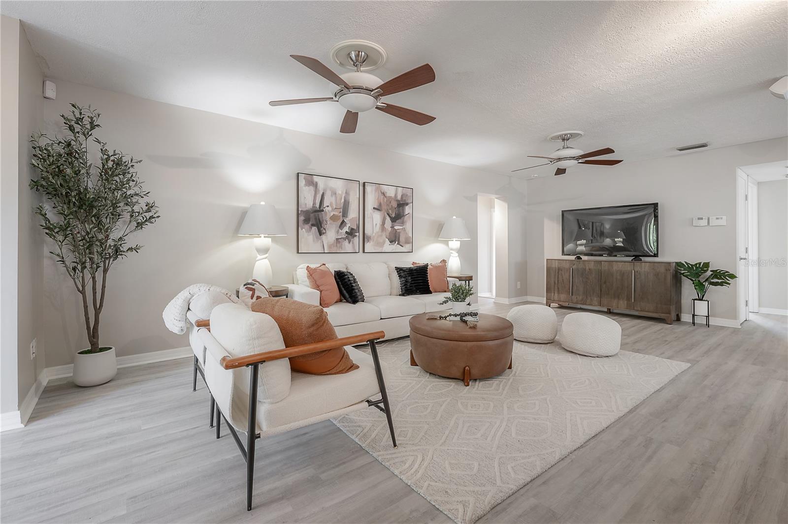 Image 3 of 36 For 4606 Oakellar Avenue