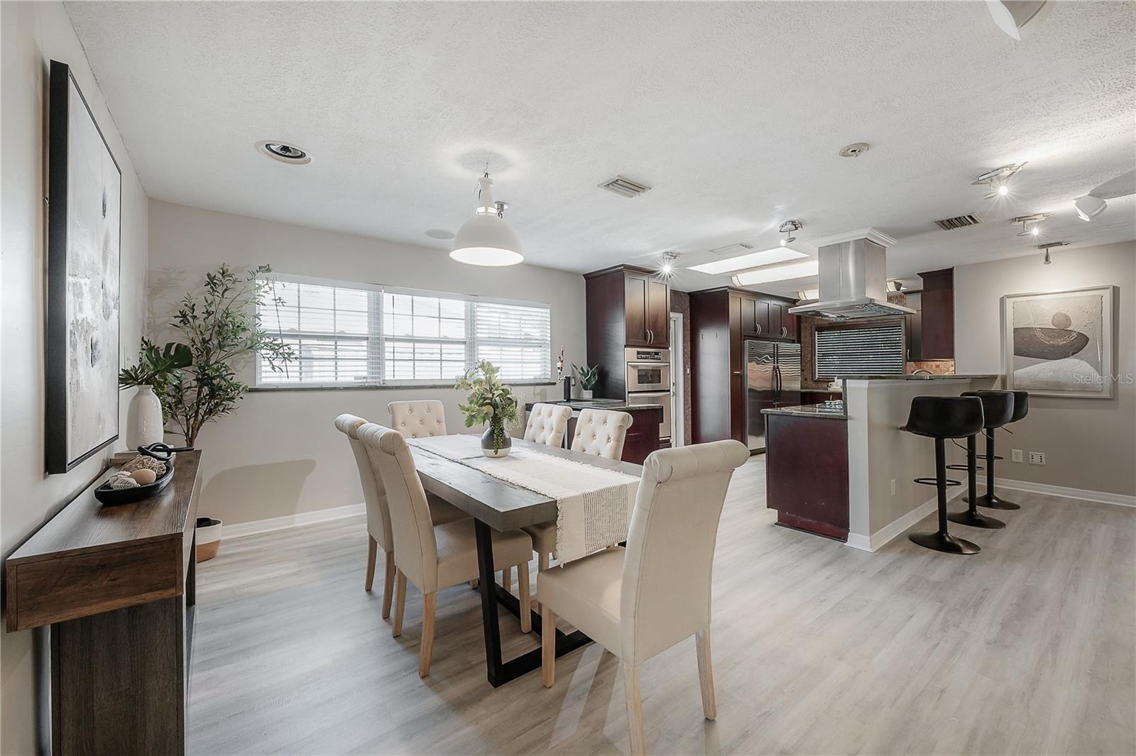 Image 6 of 36 For 4606 Oakellar Avenue