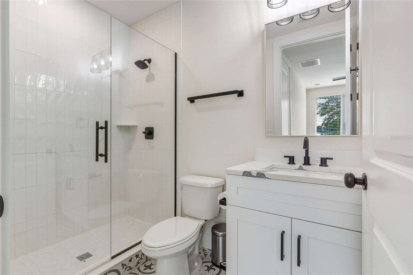 Image 13 of 33 For 120 Gladys Street 3