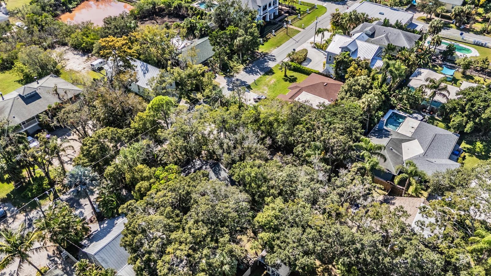 Image 12 of 25 For 344 Bay Street