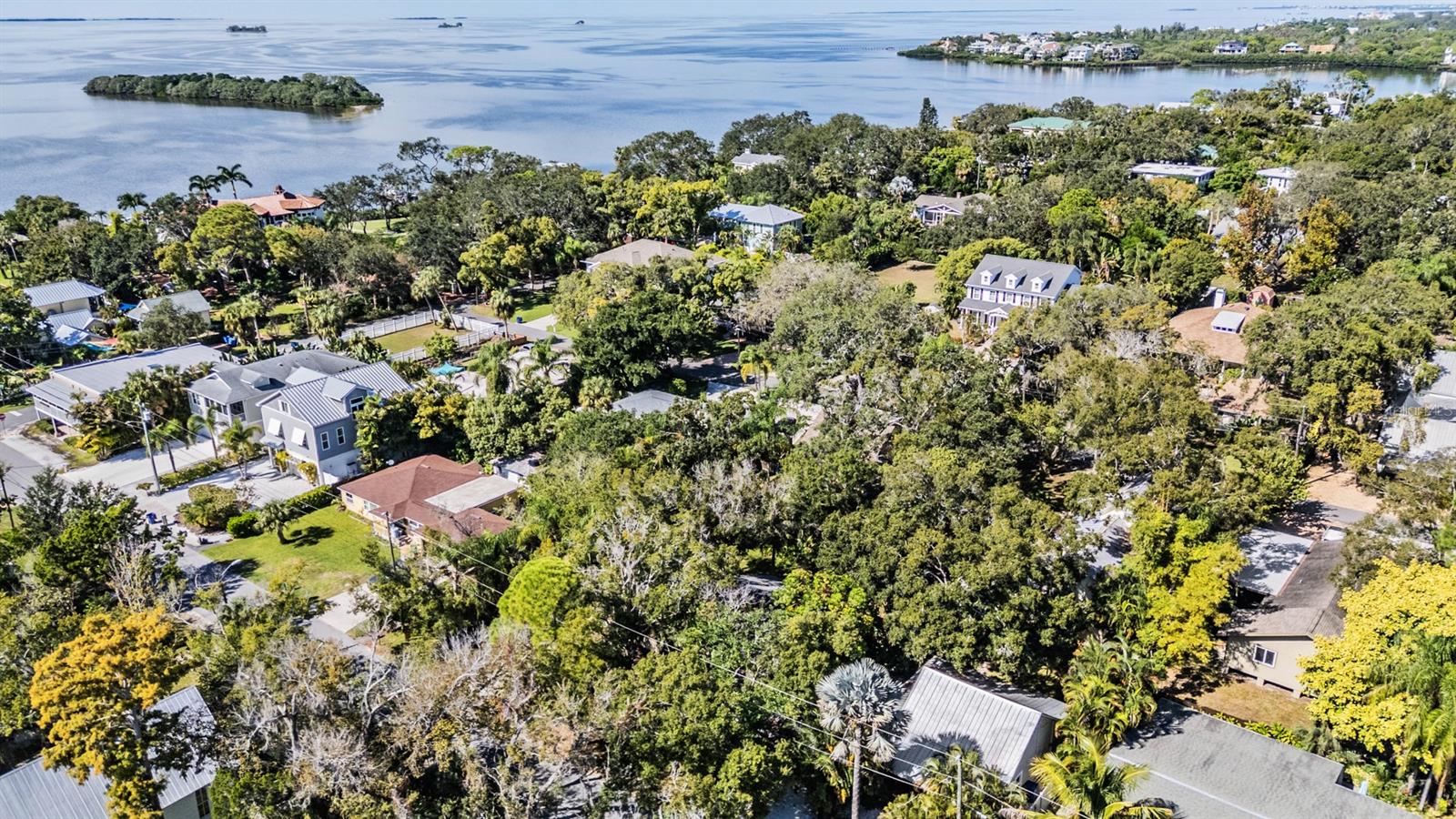 Image 13 of 25 For 344 Bay Street