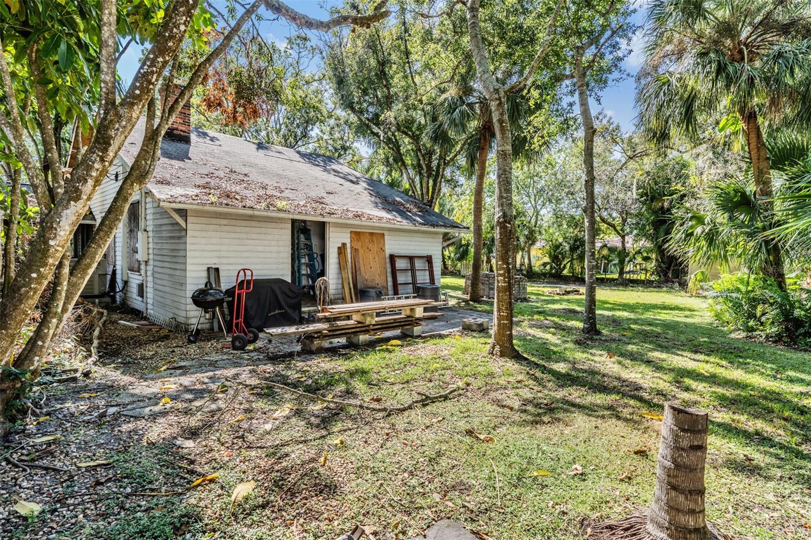 Image 21 of 25 For 344 Bay Street