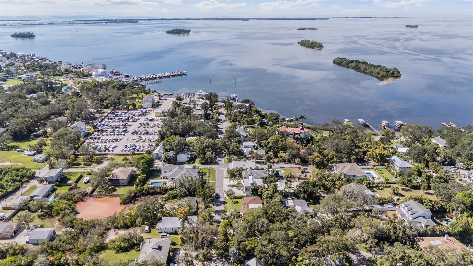 Image 7 of 25 For 344 Bay Street