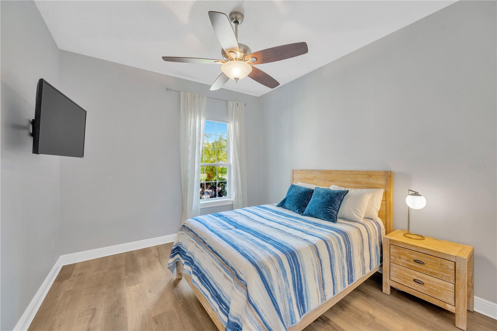 Image 32 of 74 For 6008 Watercolor Drive