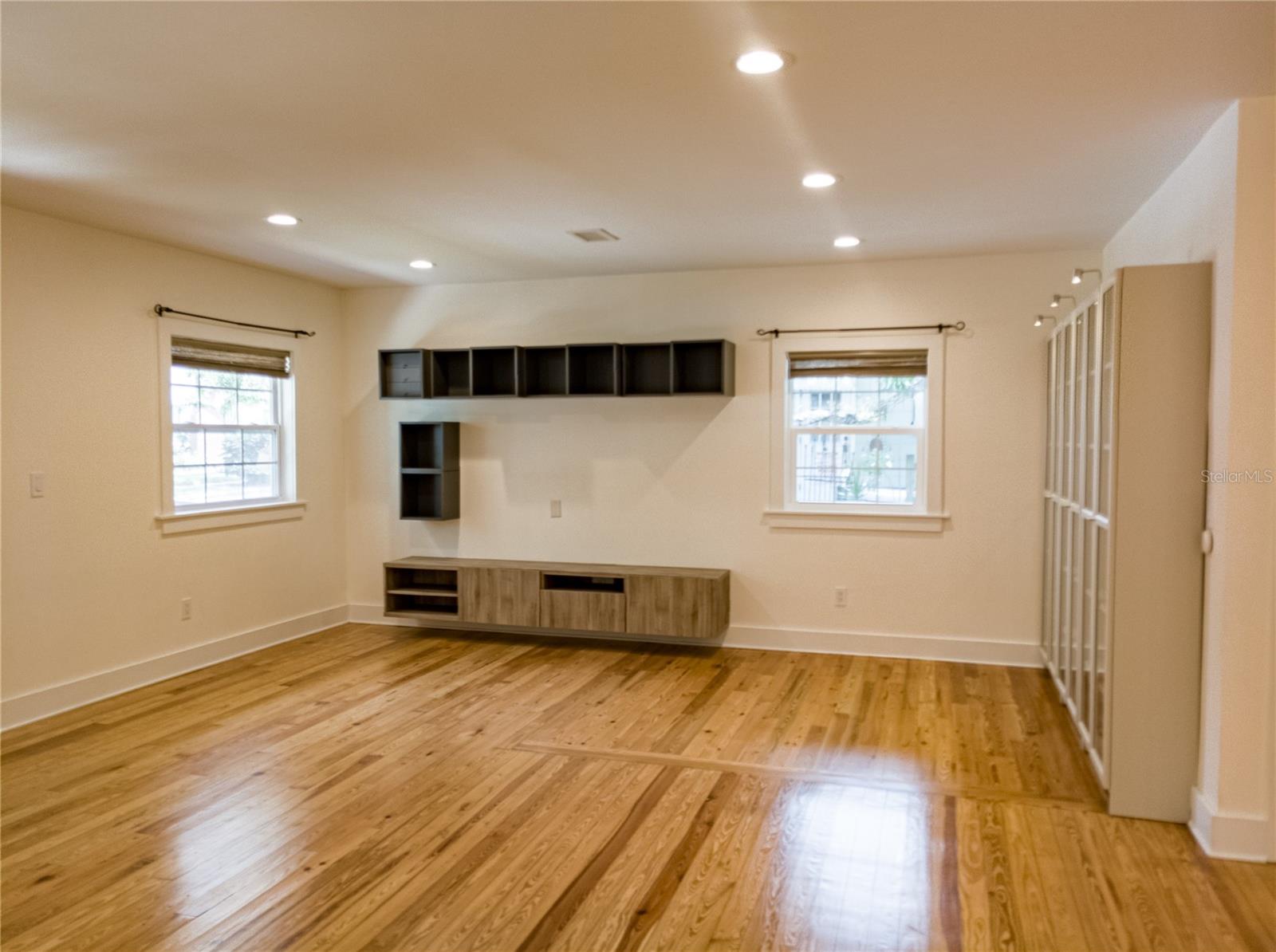 Image 18 of 43 For 515 Wilkie Street