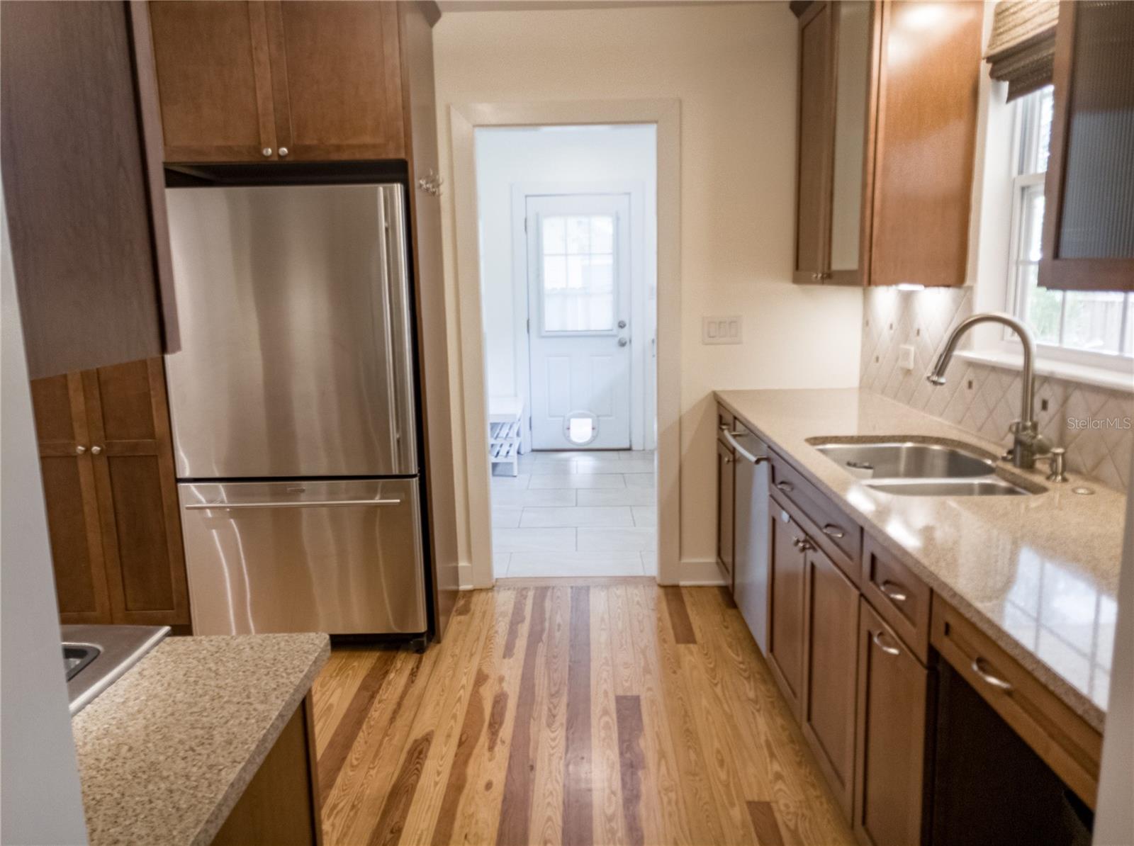 Image 27 of 43 For 515 Wilkie Street