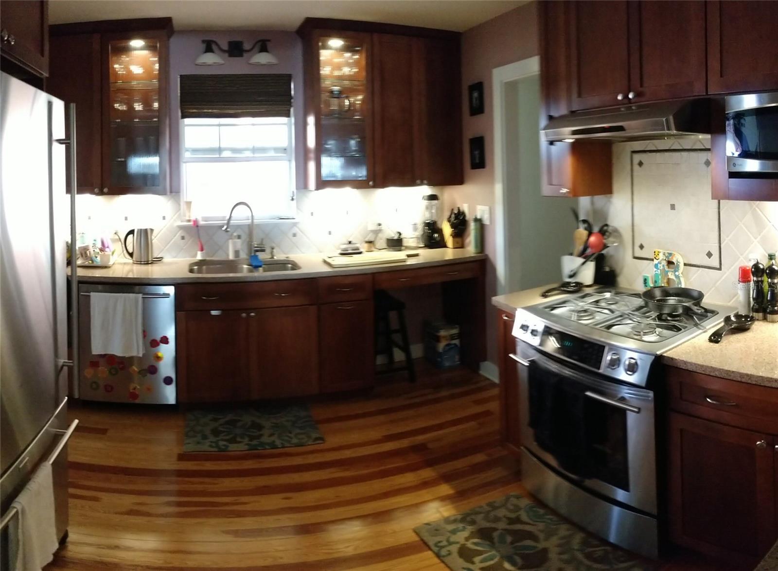 Image 3 of 43 For 515 Wilkie Street