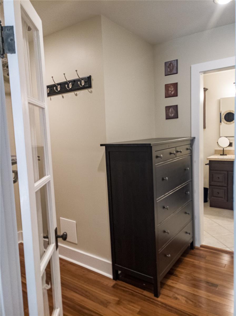 Image 35 of 43 For 515 Wilkie Street