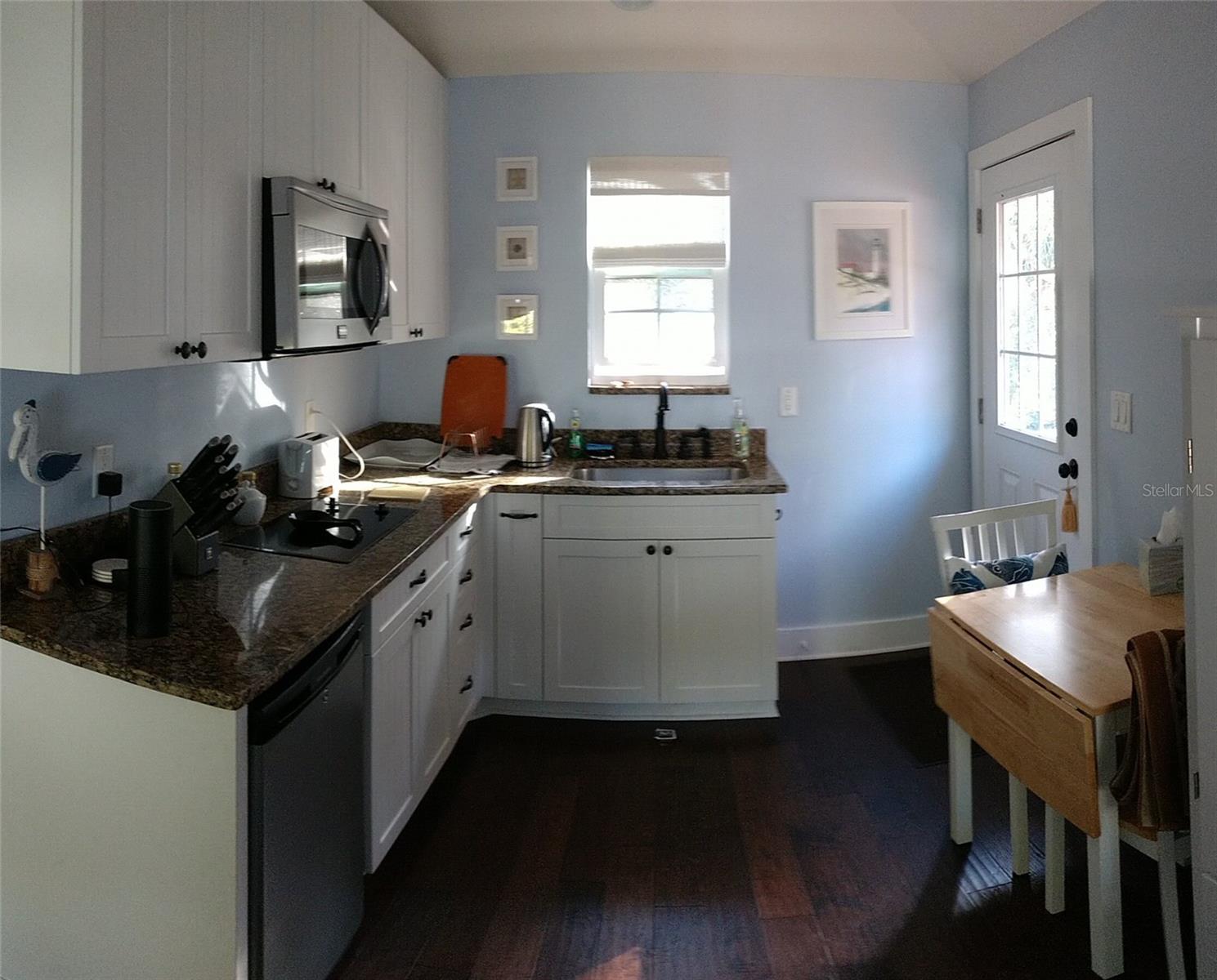 Image 5 of 43 For 515 Wilkie Street