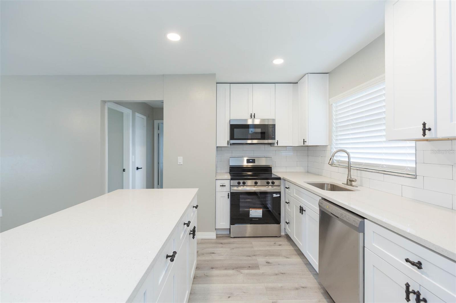 Image 7 of 19 For 7608 Sanibel Circle