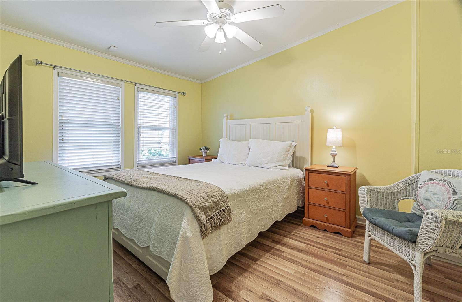 Image 16 of 33 For 37513 Campo Avenue