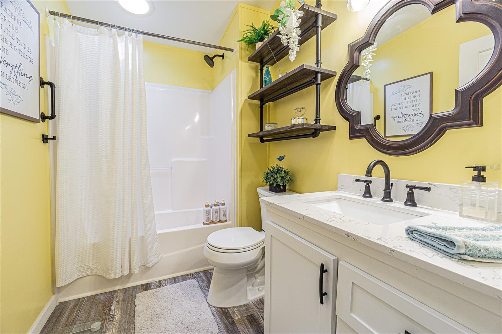 Image 18 of 33 For 37513 Campo Avenue