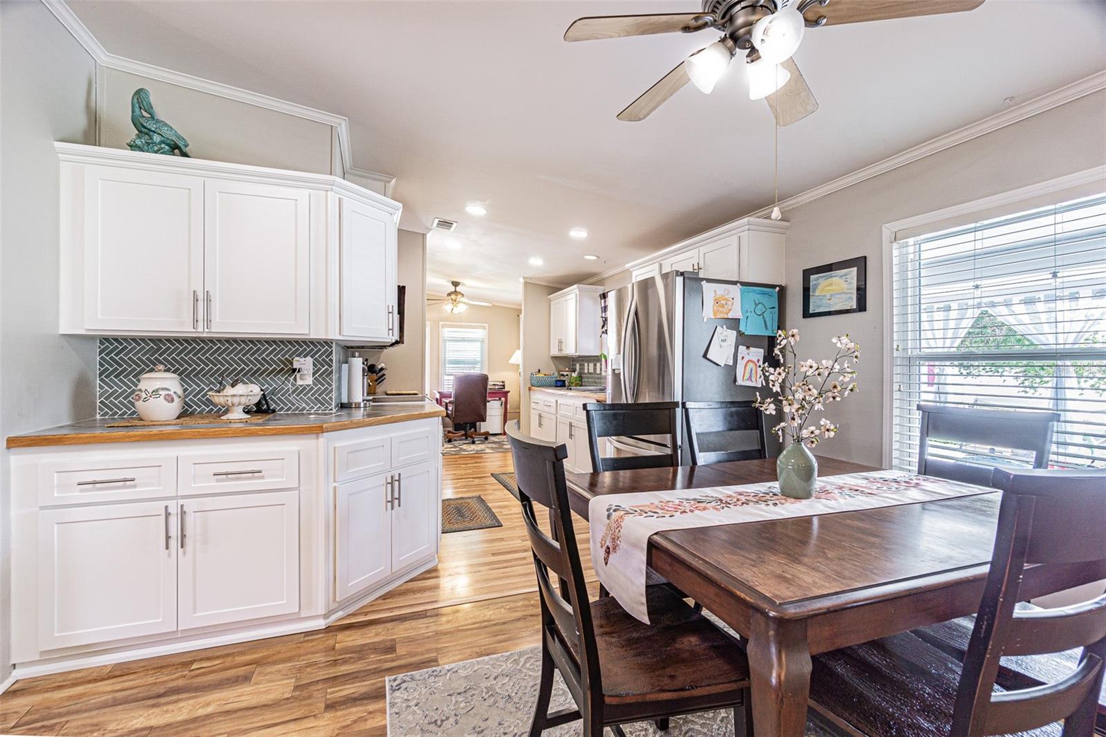 Image 8 of 33 For 37513 Campo Avenue