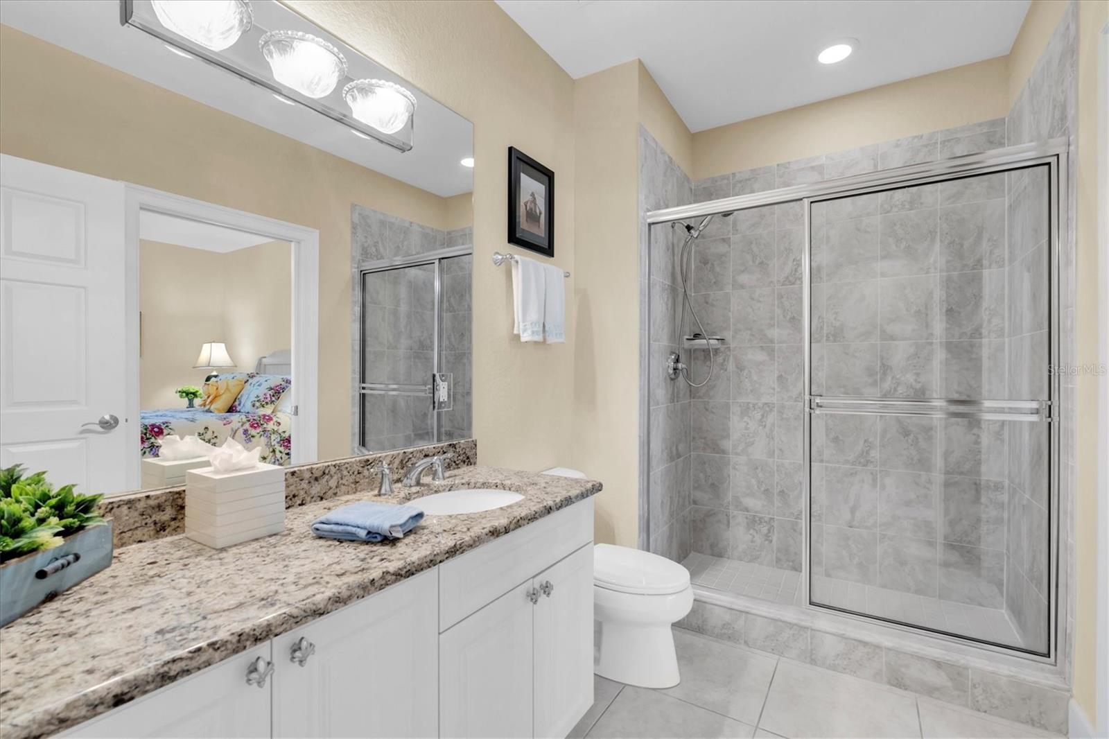 Image 17 of 42 For 300 Capri Boulevard 6