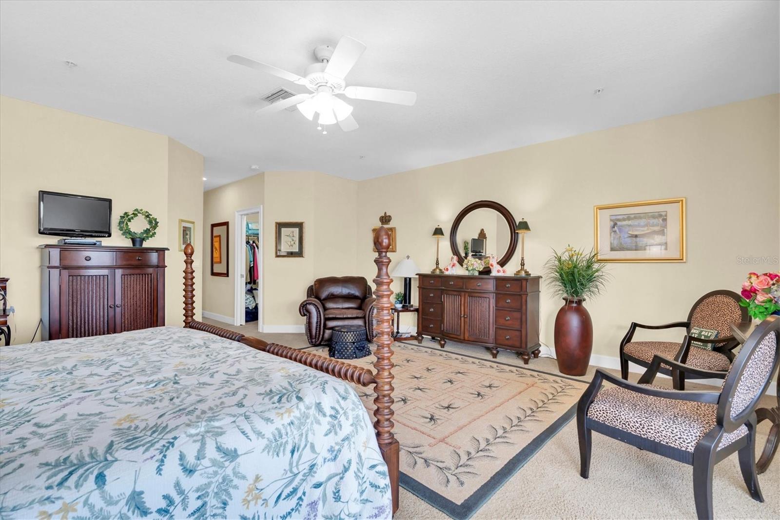 Image 22 of 42 For 300 Capri Boulevard 6