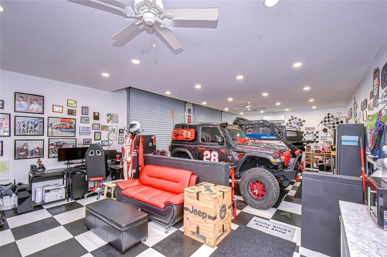 Image 13 of 60 For 15306 Spruson Street