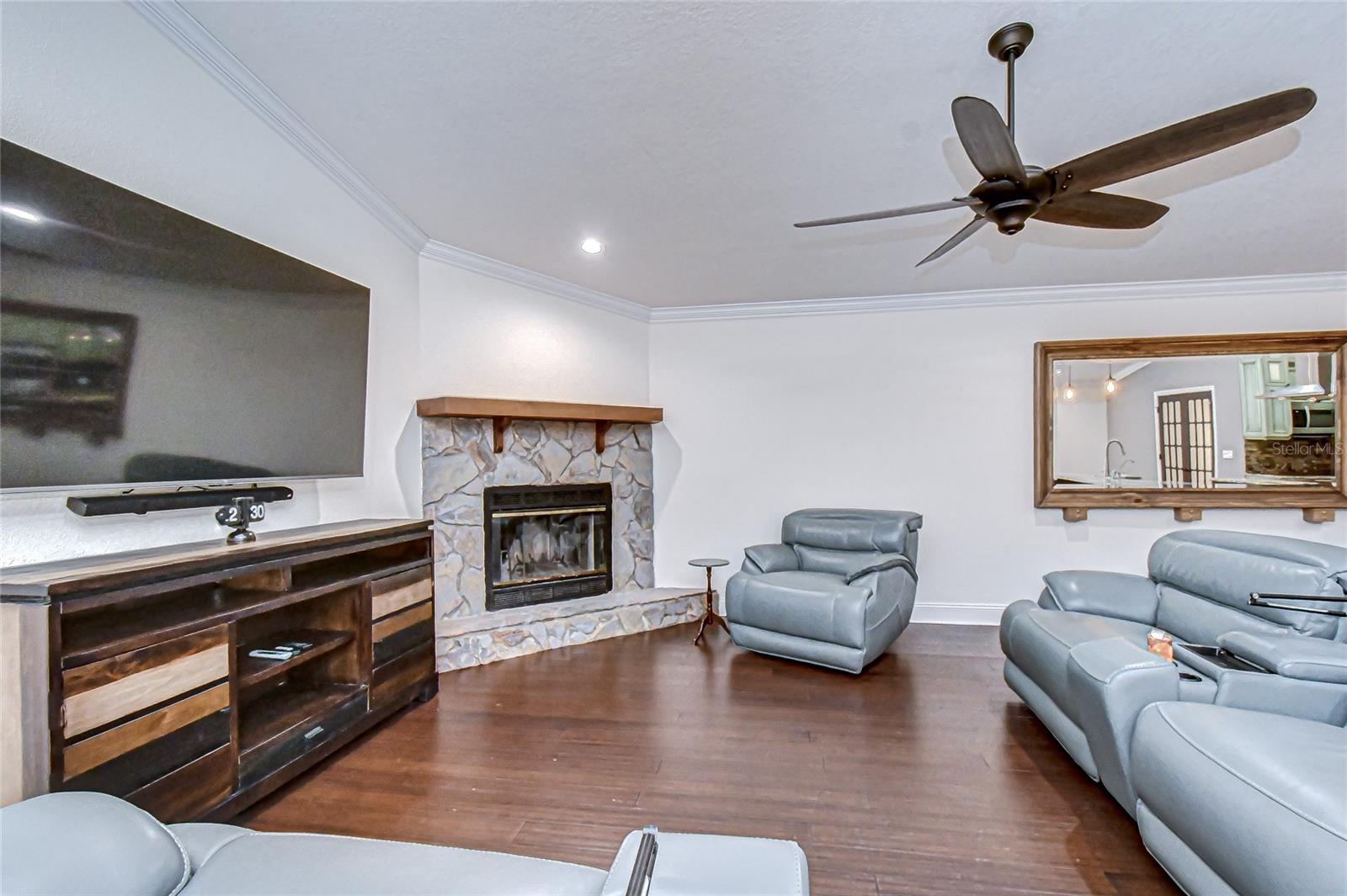 Image 36 of 60 For 15306 Spruson Street