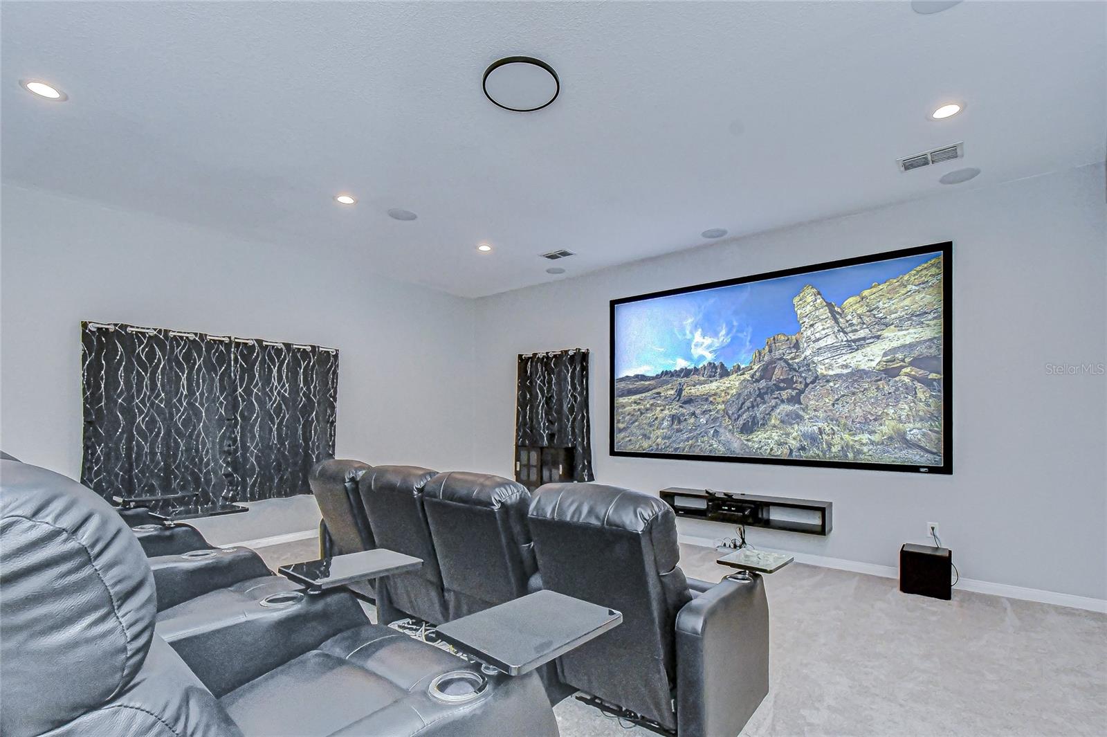 Image 44 of 60 For 15306 Spruson Street