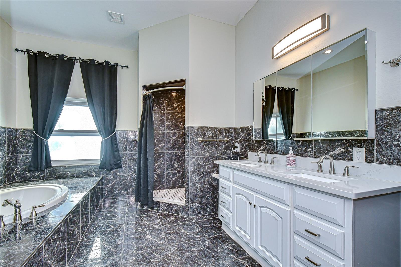 Image 49 of 60 For 15306 Spruson Street