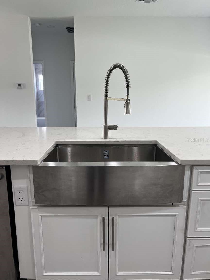 Image 4 of 10 For 32835 Forest Avenue