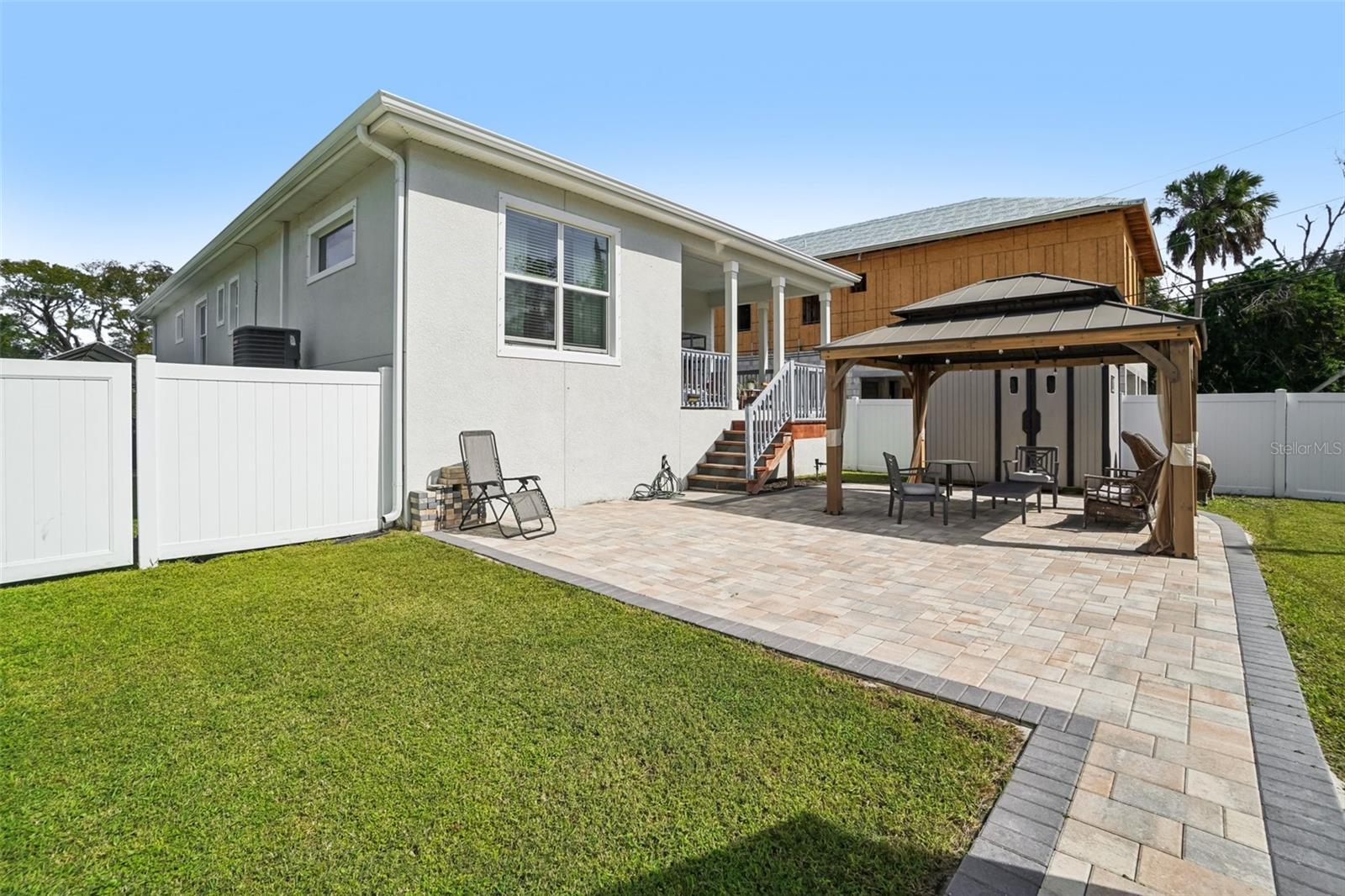 Image 20 of 21 For 154 Spruce Street