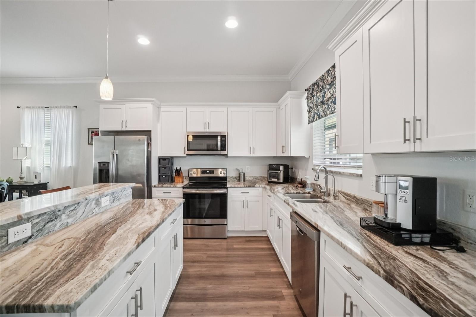 Image 7 of 21 For 154 Spruce Street