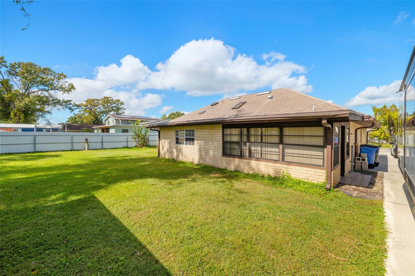 Image 20 of 22 For 7706 Elm Street