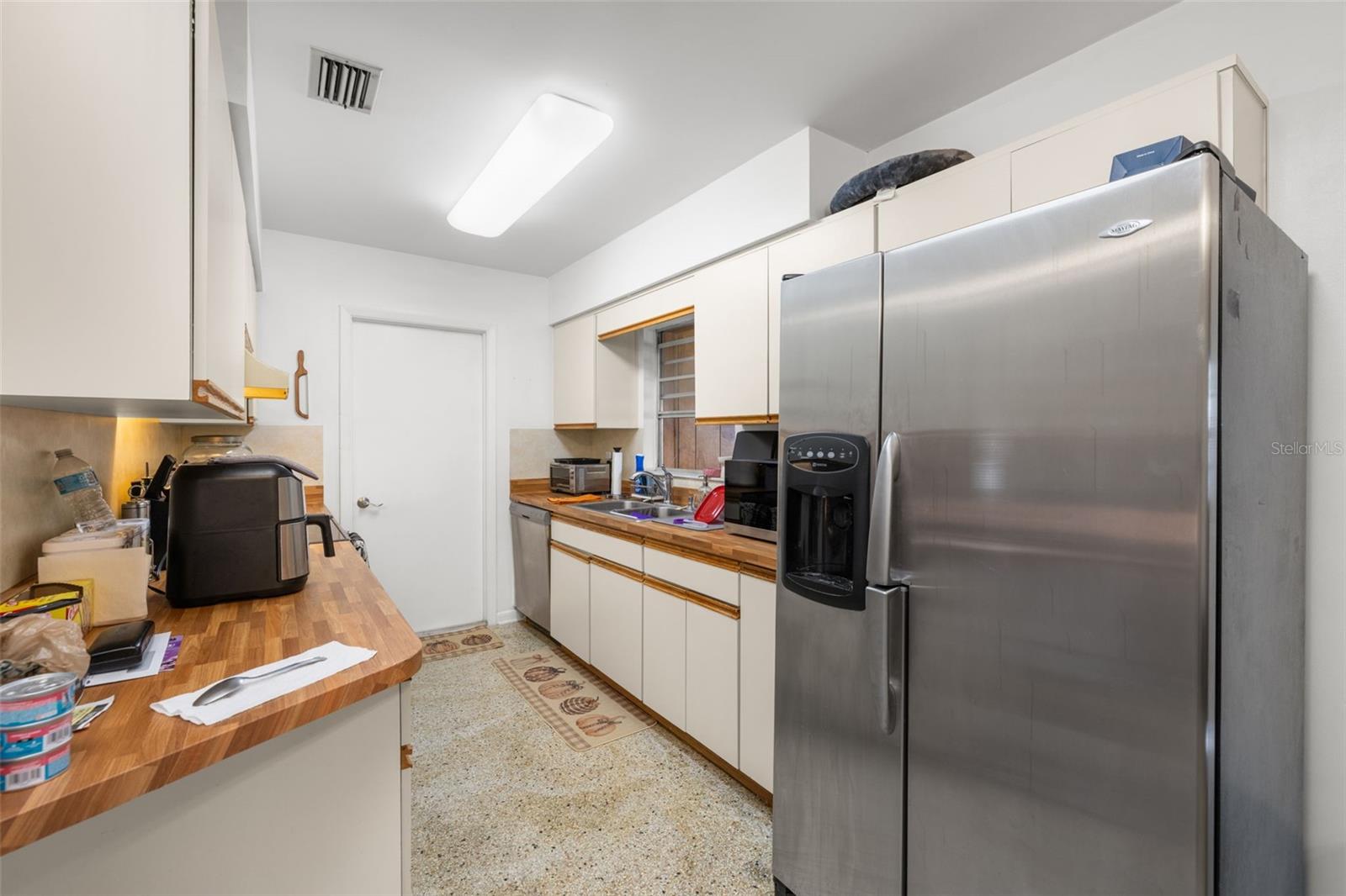 Image 6 of 22 For 7706 Elm Street