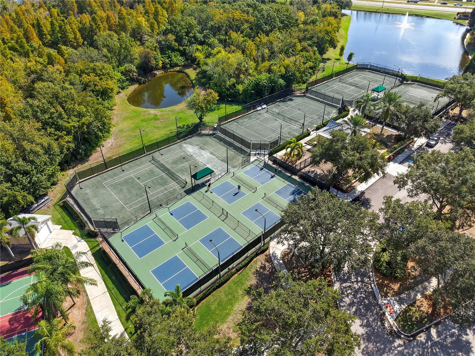 Image 32 of 38 For 718 Pinckney Drive