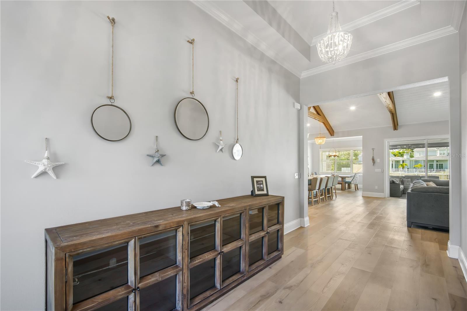 Image 5 of 38 For 718 Pinckney Drive