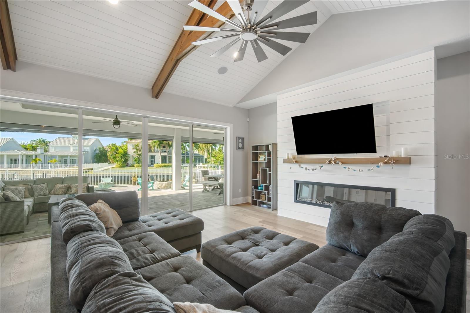 Image 6 of 38 For 718 Pinckney Drive