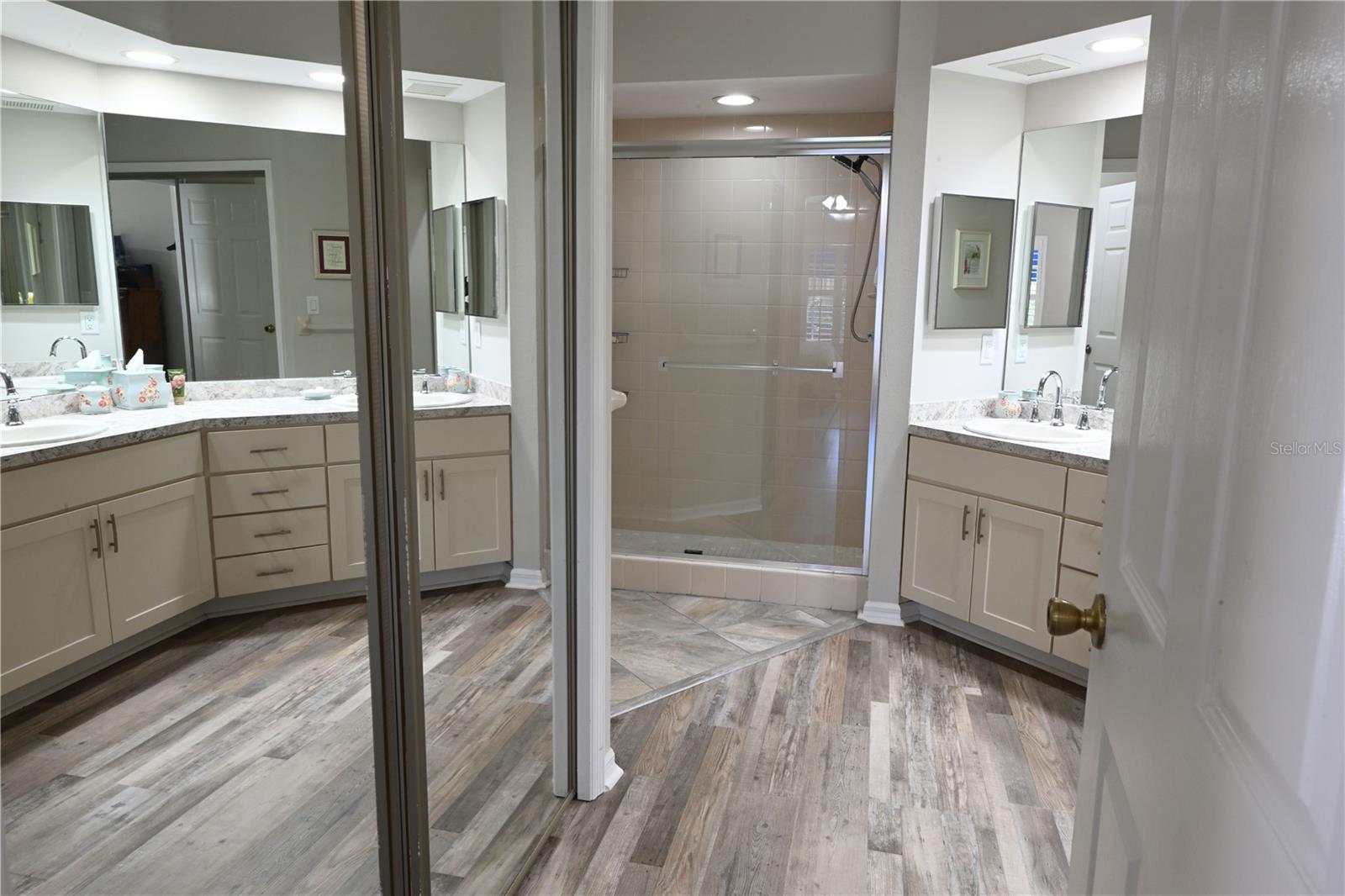 Image 23 of 69 For 11300 Harbor Way 1730