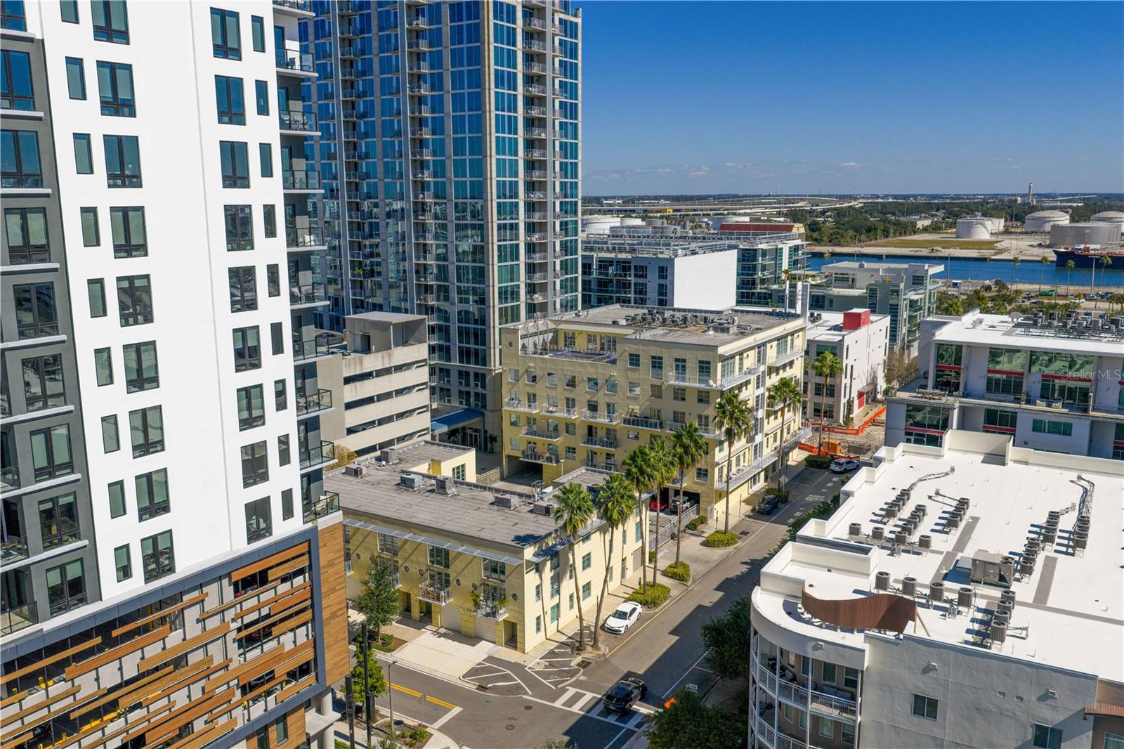 Image 27 of 37 For 1212 Whiting Street 303