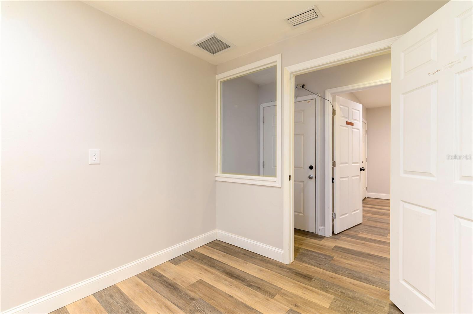 Image 17 of 47 For 6537 116th Avenue