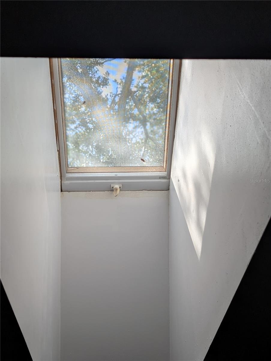 Image 18 of 47 For 6537 116th Avenue