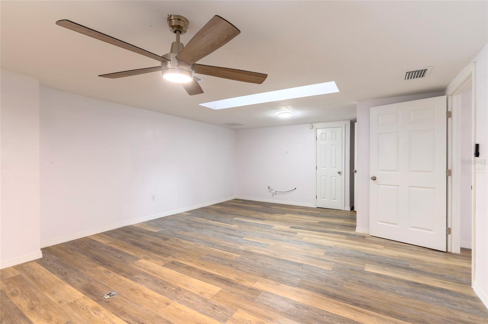 Image 21 of 47 For 6537 116th Avenue