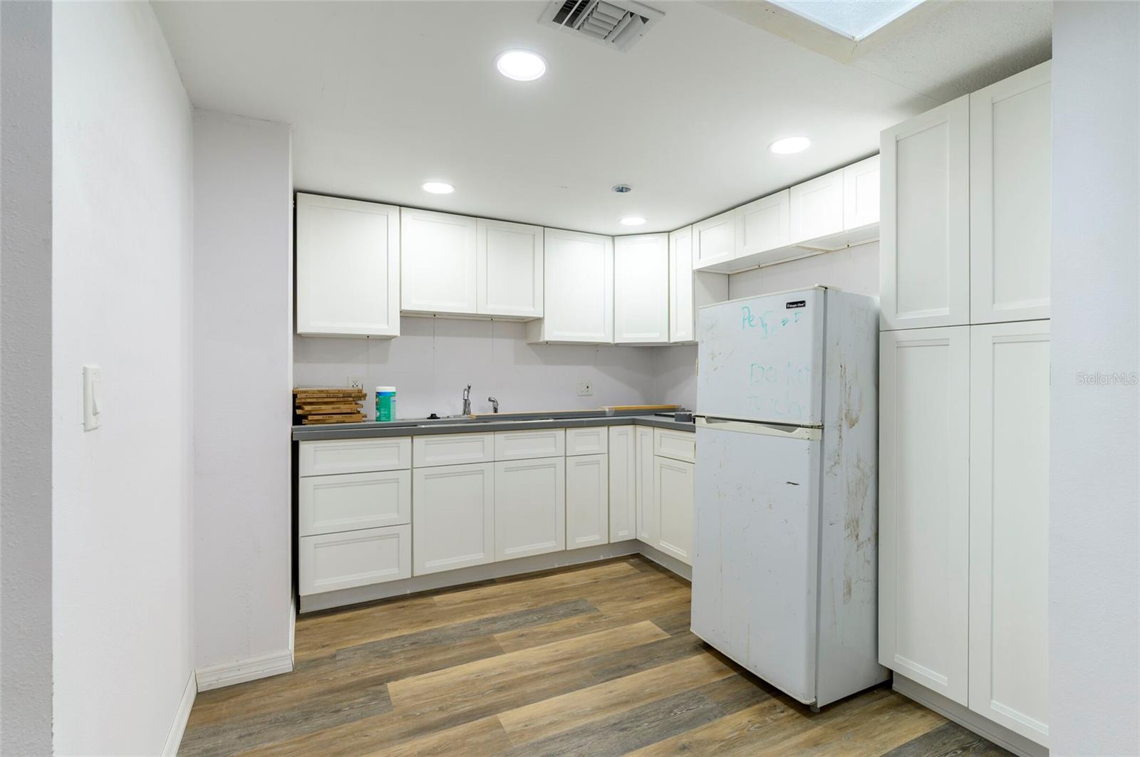 Image 24 of 47 For 6537 116th Avenue