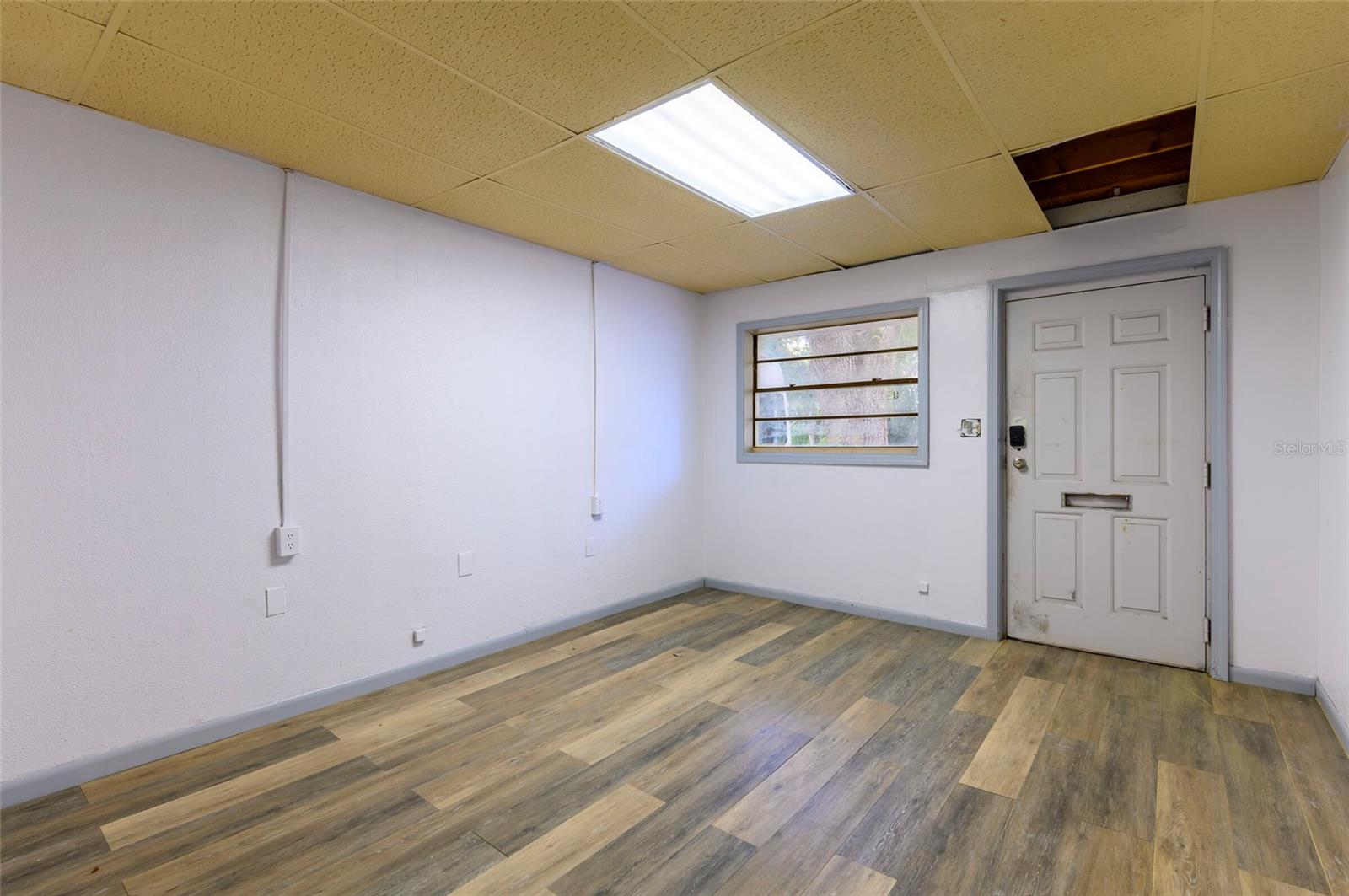 Image 26 of 47 For 6537 116th Avenue