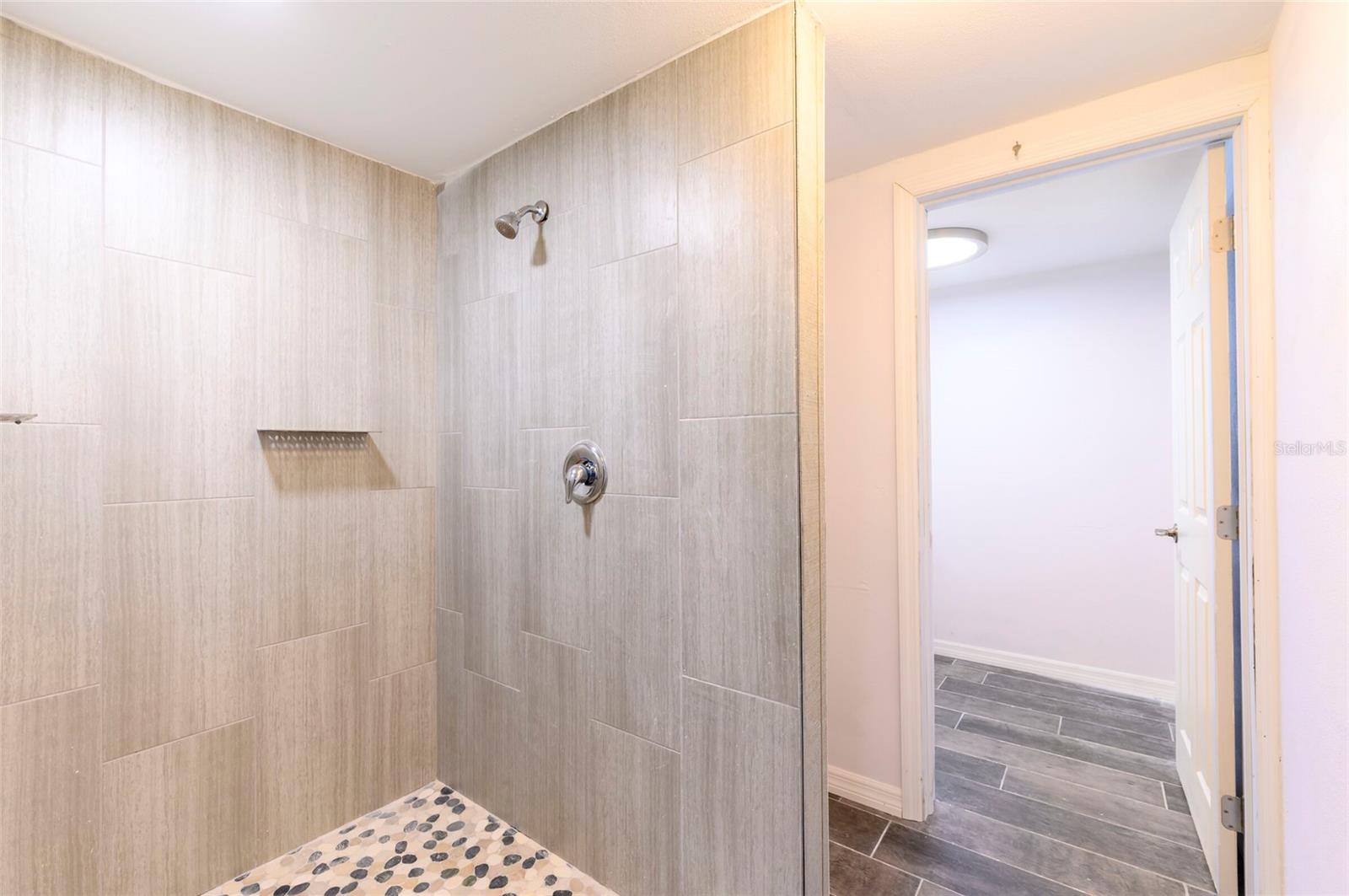 Image 28 of 47 For 6537 116th Avenue